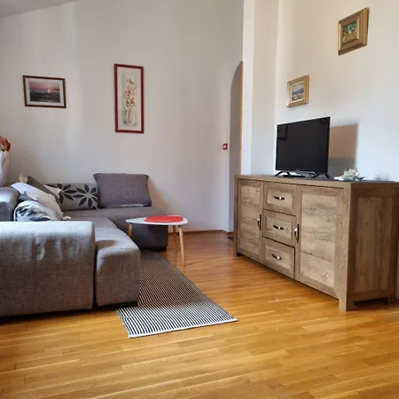 Apartment Akaju