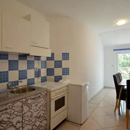 Akaju Rovinjsko Selo