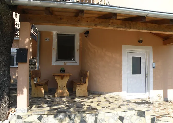 アパート Akaju *